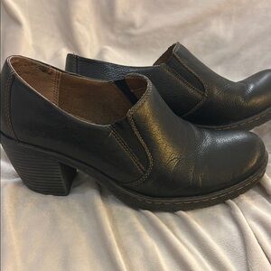 B.O.C. Women's Black Leather Heeled Shoes Size 8